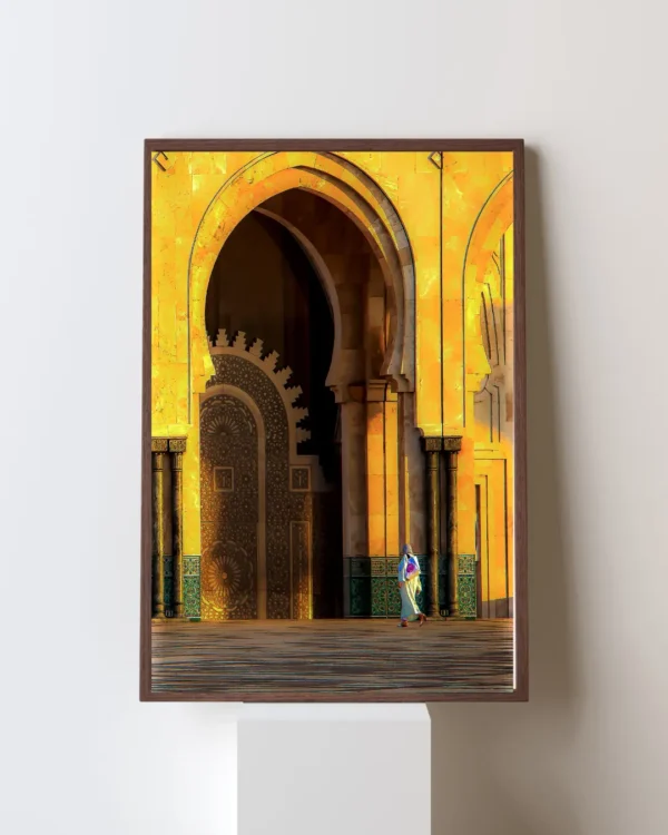 Camideki Kadın – Işıkla Açılan Kapı (Hasan II Camii) - Image 2