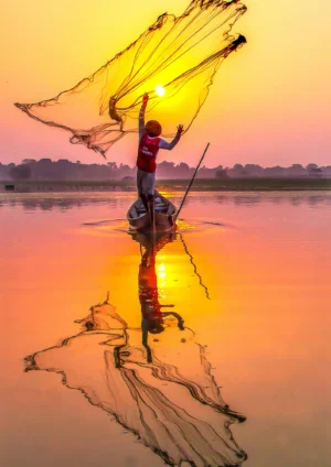 Güneşi Yakalamak – Myanmar’da Gölde Büyülü Bir An