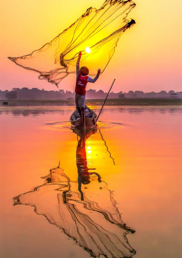 Güneşi Yakalamak – Myanmar’da Gölde Büyülü Bir An