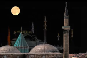 Tarih, Maneviyat ve Dolunayın Sessiz Uyumu
