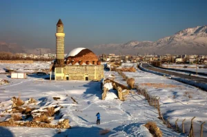 Zamansız Zarafet: Kaya Çelebi Camii