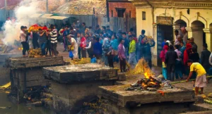Pashupatinath’ta Vedalar – Nepal’de Bir Cenaze Ritüeli