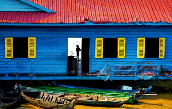 Okul ve Çocuk – Tonlé Sap’ta Direnç ve Merak